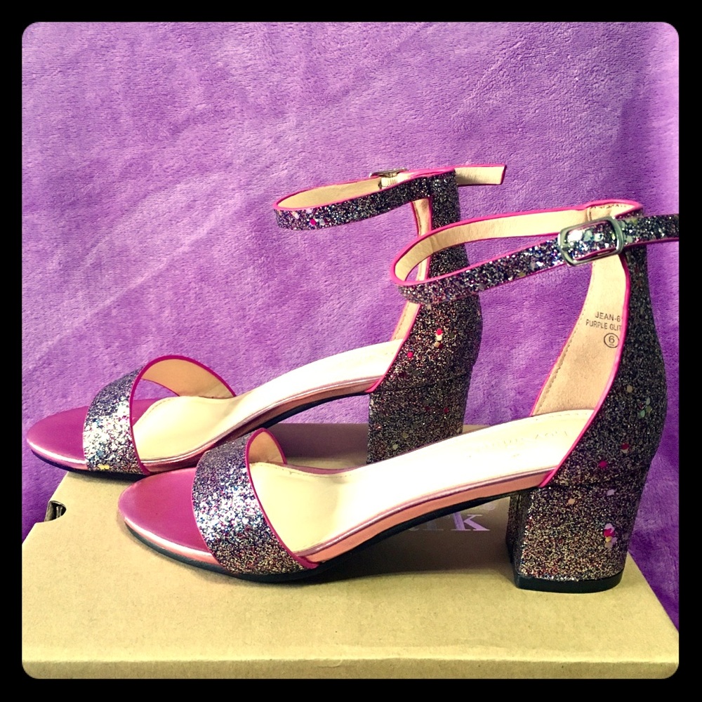 Bella Marie Love mark Ankle strap glitter heels